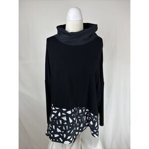 NWT Luukaa "Belief" Black White Pattern Oversized Top Size XL #0699
